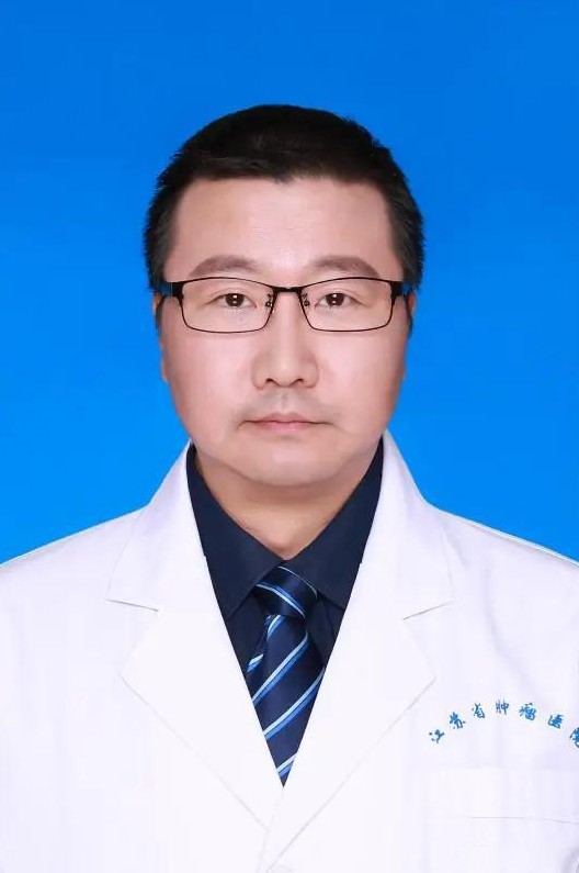 医生偷偷垫钱十四年谎称是捐款

                        