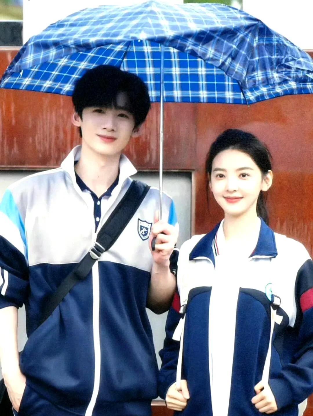 严重怀疑难哄这部剧是想挑动男女对立，这世上哪有这么多性骚扰？
章若楠是什么顶级大