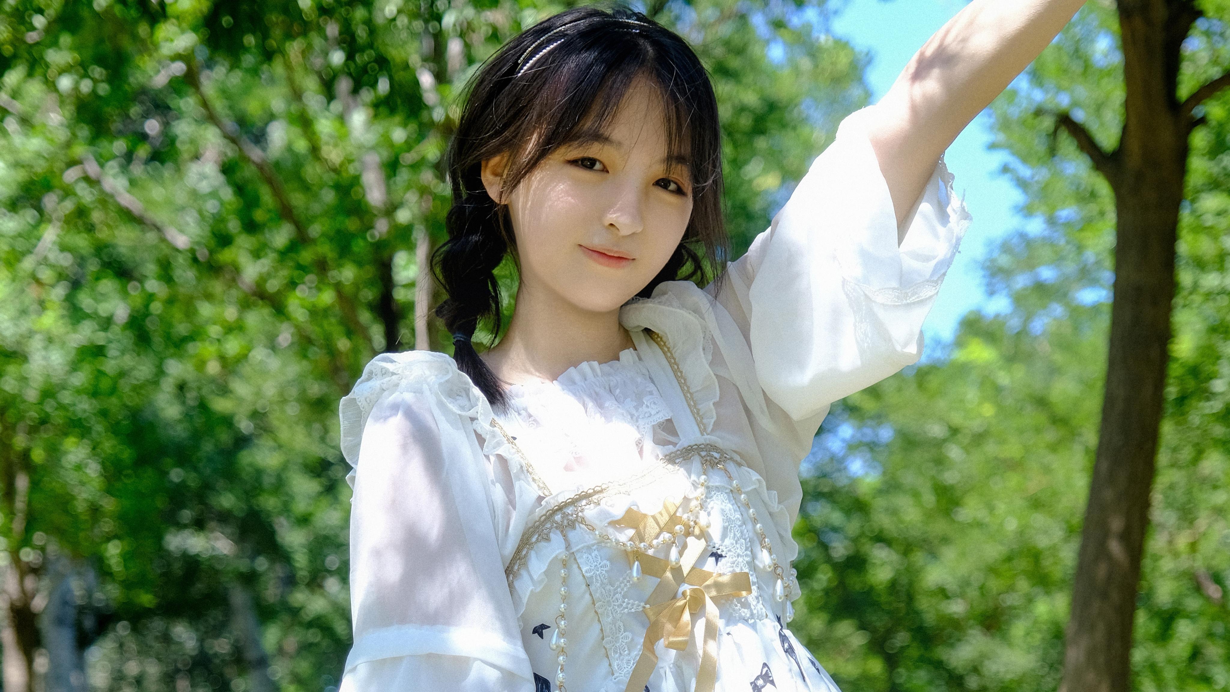 心思单纯的女人，通常很好撩。
她们和异性聊天时，也比较主动，会分享自己的日常，也