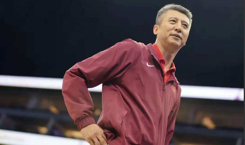 宫鲁鸣:联赛数据不能判定一个球员的能力标准，入选国家队首先具备有三大条件:

1