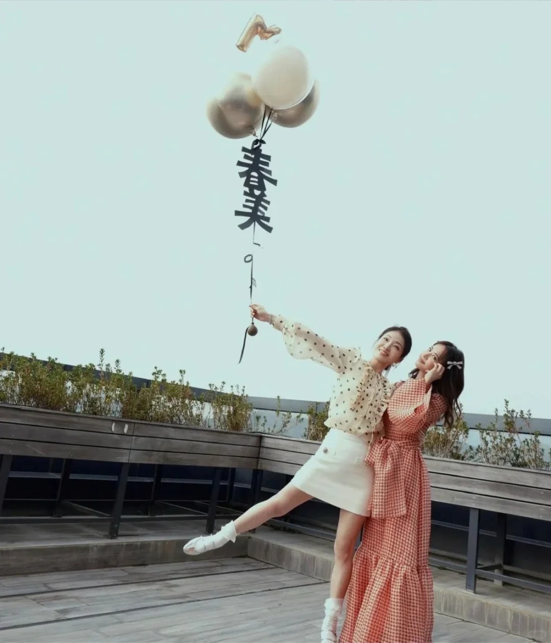 蔡依林全家福❗姐姐儿女双全妹妹搞事业
蔡依林给妈妈过70岁生日啦！一家人合影超幸