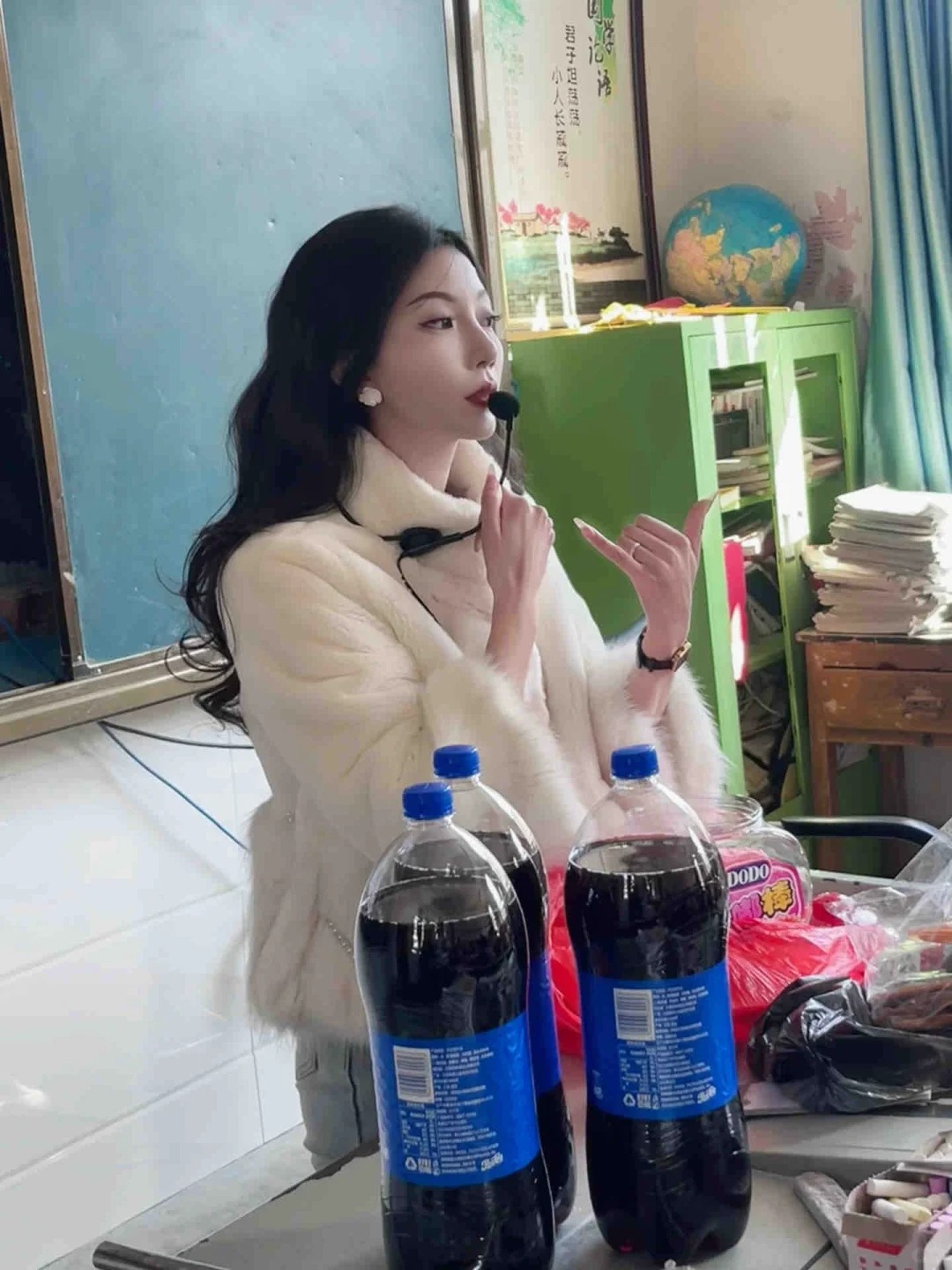 90后班主任日常
教书七年  班主任六年，从未感到职业倦怠。
我要永远年轻，永远