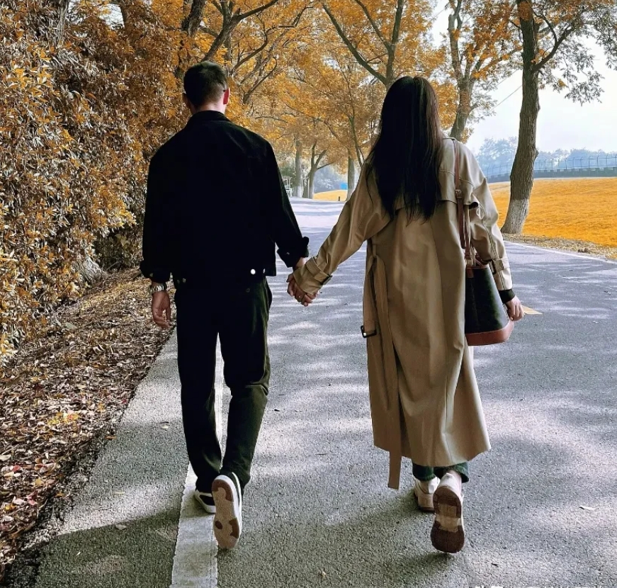 感情这事真急不来，缘分到了挡都挡不住。我表姐，89年的，本科生毕业，在一家互联网