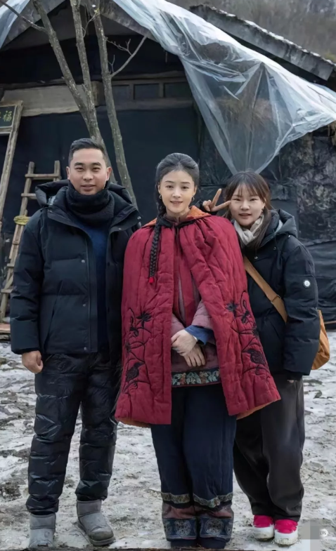蒋欣好美！
穿那么土都掩盖不住滴美
