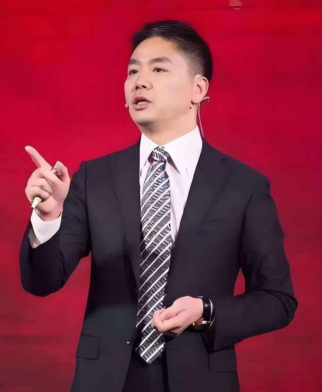 刘强东祖宅曾遭人泼油漆，有以下几点具体情况