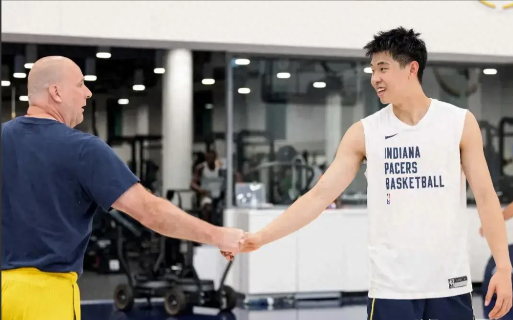6月13日消息，广州队球员崔永熙正在NBA步行者队接受试训，并受到了凯尔特人名宿