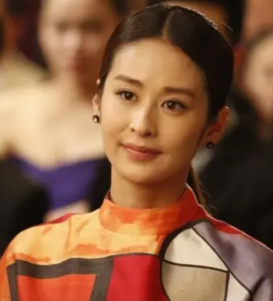 关于演员颖儿的六条相关信息：
1、颖儿，本名刘颖，1988年出生于湖南常德，内地