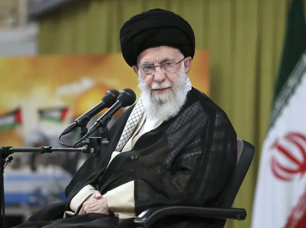 哈梅内伊的接班人成谜！
85岁高龄了仍牢牢占据最高领袖位置！
大家发现没有，伊朗