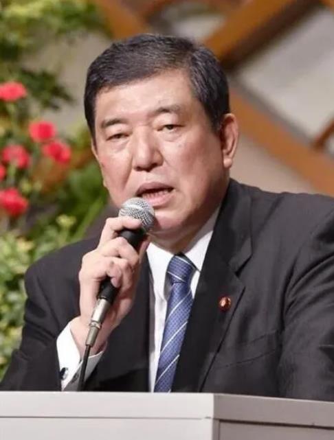 认不清自己的定位刚上台就要被下课了
  据《朝日新闻》10月2日消息，东京地检署