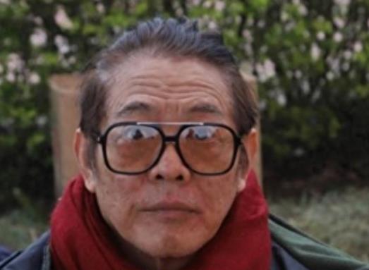从现在面上看李连杰跟利智结婚两个人过的都不幸福。而且后妻从心里就不喜欢李连杰。
