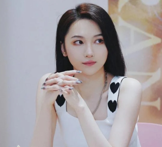 陆婷是一位多才多艺的影视女演员