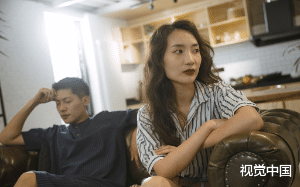 被老公和小三签字放弃治疗后，我靠暴揍渣男老公在网红界出位