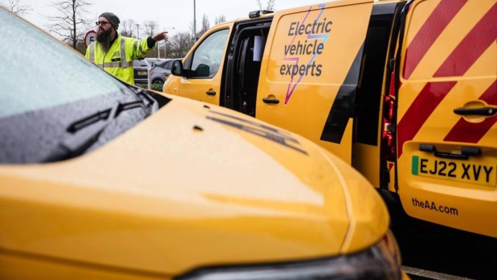 英国电动车维修成本飙升，技术人才严重短缺