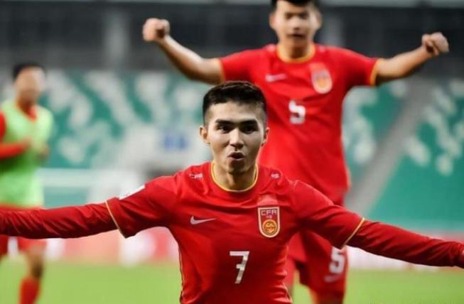 U20国青5：2吉尔吉斯坦

1，依木兰，从后场的一脚传球给毛伟杰，太精准了，他
