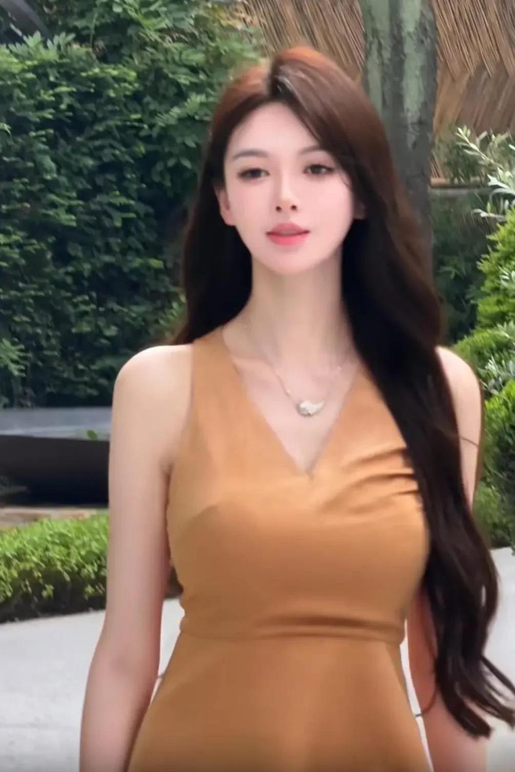 这届的网友太爱操心了，人家黄晓明官宣个恋情，居然把她们忙得团团转，瞎操心什么呢？