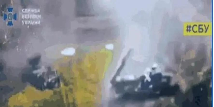 俄式防空，就这？ 库尔斯克那边，乌军无人机玩疯了！直接炸S300、S400！说好