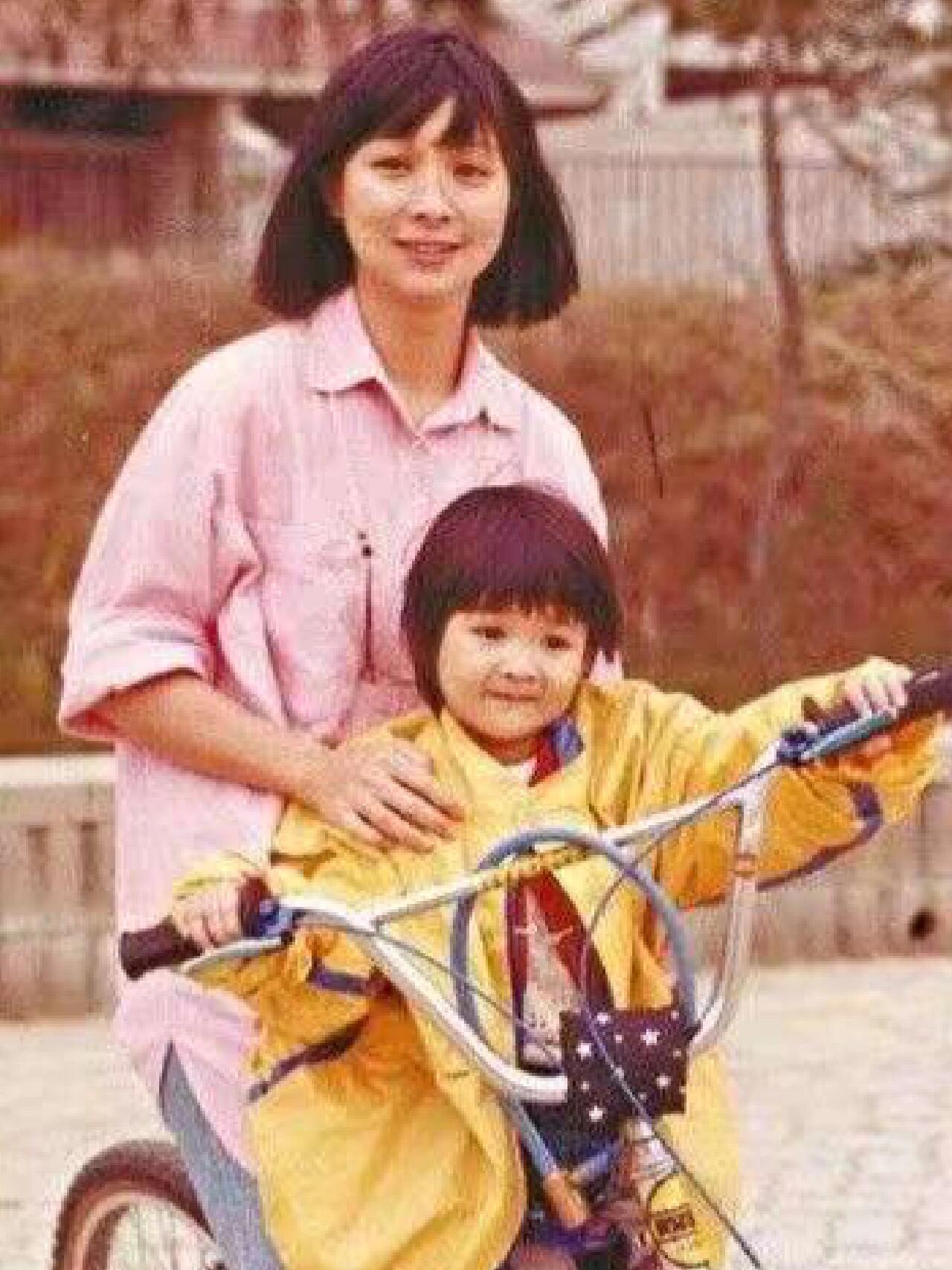 薛凯琪的人生历程