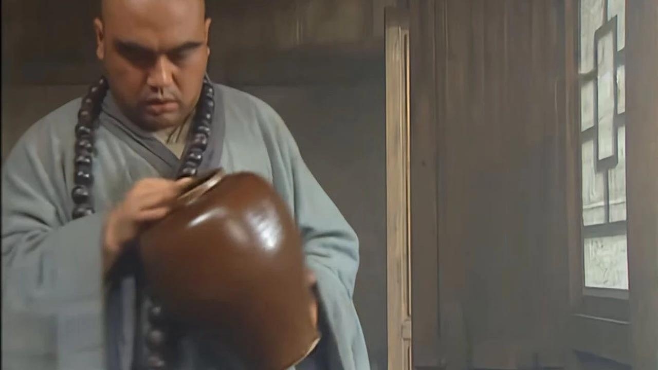 水浒中哪位好汉酒量大？



1、鲁智深
鲁智深在五台山半山亭子上，路遇卖酒汉子