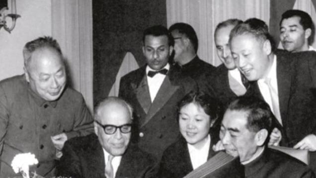 64年陈毅开玩笑“要撤秦基伟的职”，周总理也赞同，事后才知高明