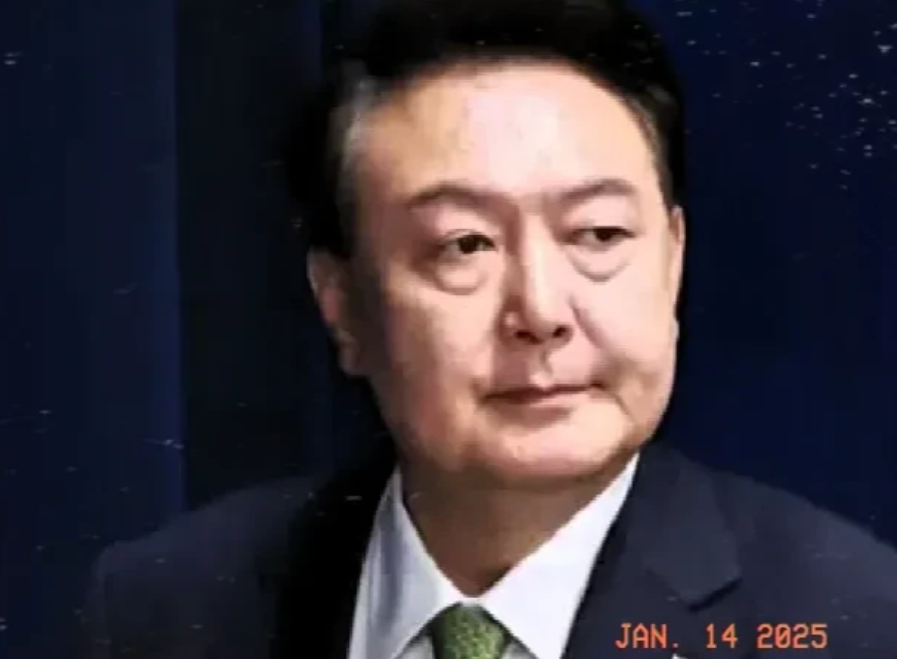 太意外了！
韩国刚刚传来大消息！

韩国前情报司令官卢相源，前不久刚刚出版了一本