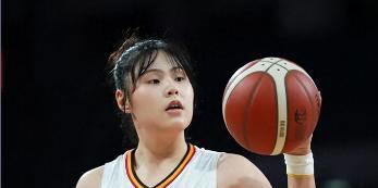 “蜜月”结束了，李月汝和加拉塔萨雷同时陷入了危机！
李月汝欧洲杯输惨了！加拉塔