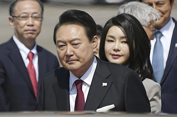 历史上怕老婆的从政者多悲剧，尹锡悦能否打破魔咒？