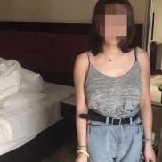 天津南开，42岁男子与一名女网友在某酒店公寓开房发生关系时，被民警查处。女网友说