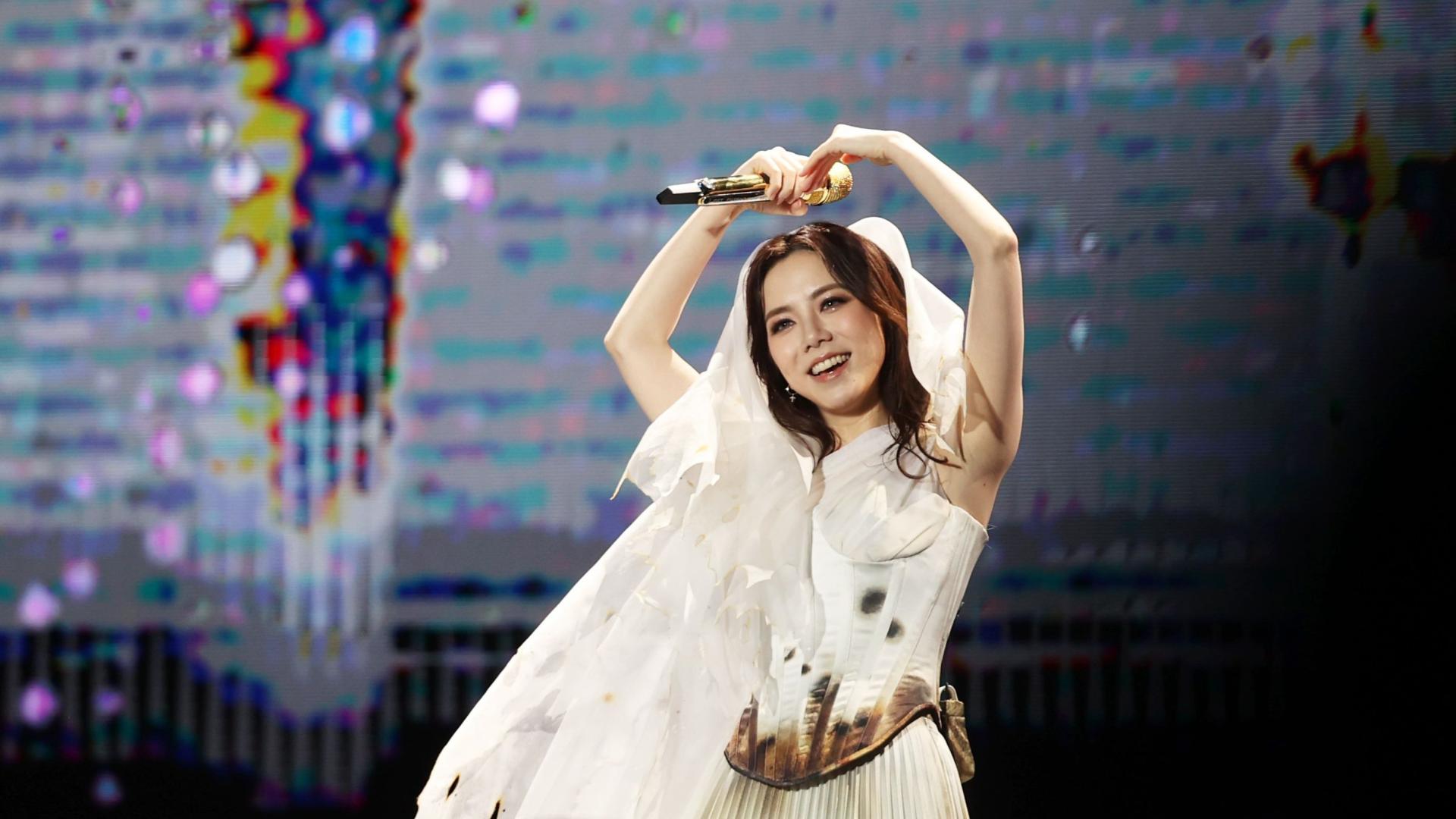 邓紫棋2025海外巡演，华语女歌手海外场次历史第一，妥妥的大女主