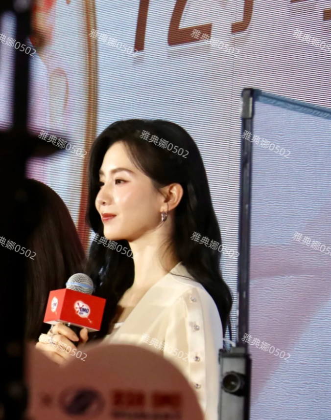 大兴龙湖天街遇到刘诗诗，她脸变化太大了，颜值跌了很多，终于知道粉丝为啥说她是气质