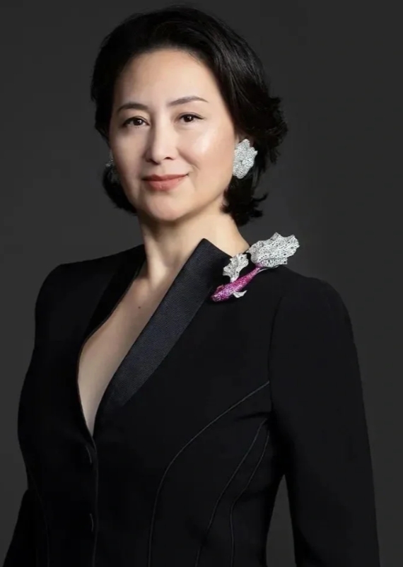 豪门女杰何超琼：商海传奇，情感成长录