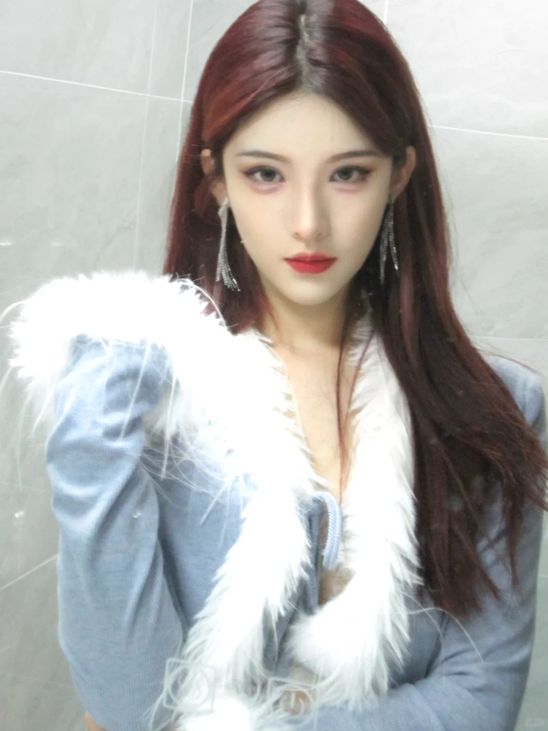 ccd模糊又清晰的光感
今天没有戴浮夸的大睫毛
有点像古早韩妆#ccd拍照