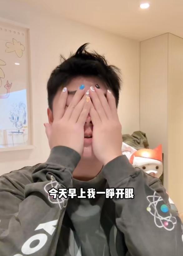 鹿晗和关晓彤分手了？陈赫直播回应，网友都炸了！
这几天啊，娱乐圈可是闹得沸沸扬扬
