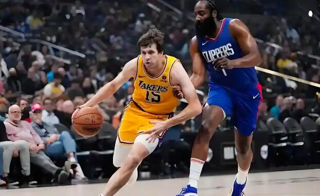 里夫斯参加播客《The Young man and The Three》，谈及获