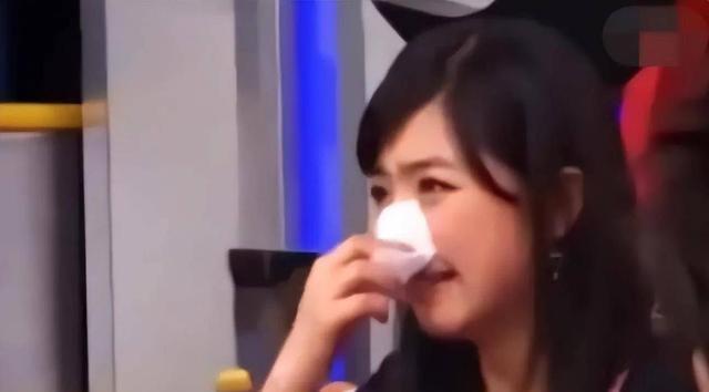 靠“认爹上位”的5位女明星，曾经不温不火，如今却混的风生水起（认老亲爹有什么讲究）-第18张图片-九妖电影