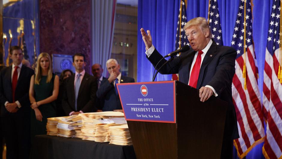 美国总统特朗普宣布打造美国版“铁穹”导弹防御系统