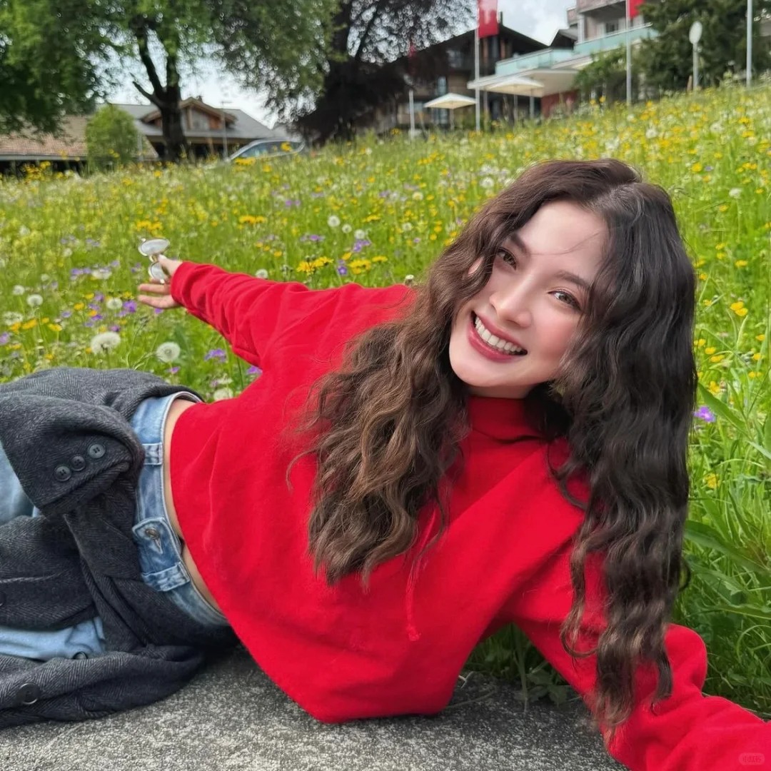 烫过这种头的姐妹请进
姐妹们，沙发微卷的 能烫这头嘛？

小水这个看起来像是刚烫