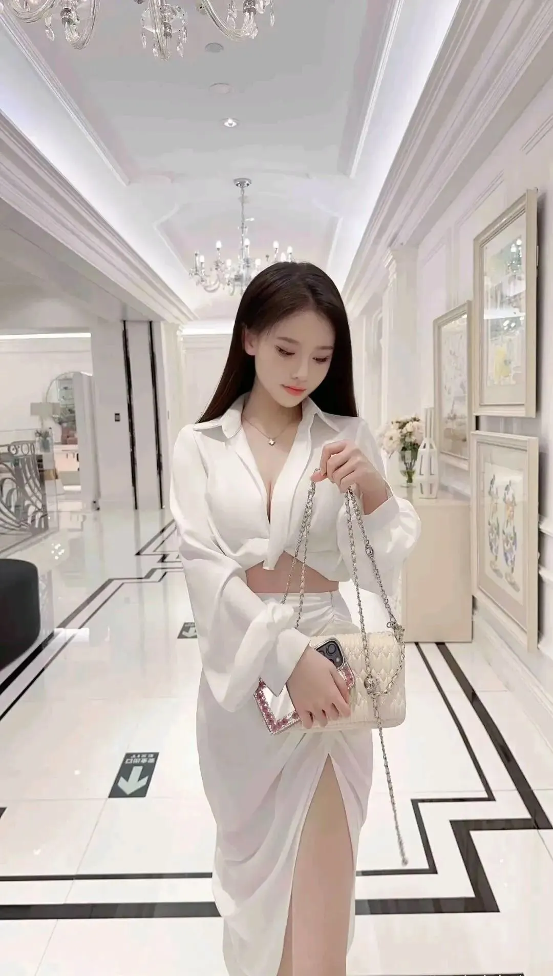 穿这身去约会不知道会不会成功[强][强][强]