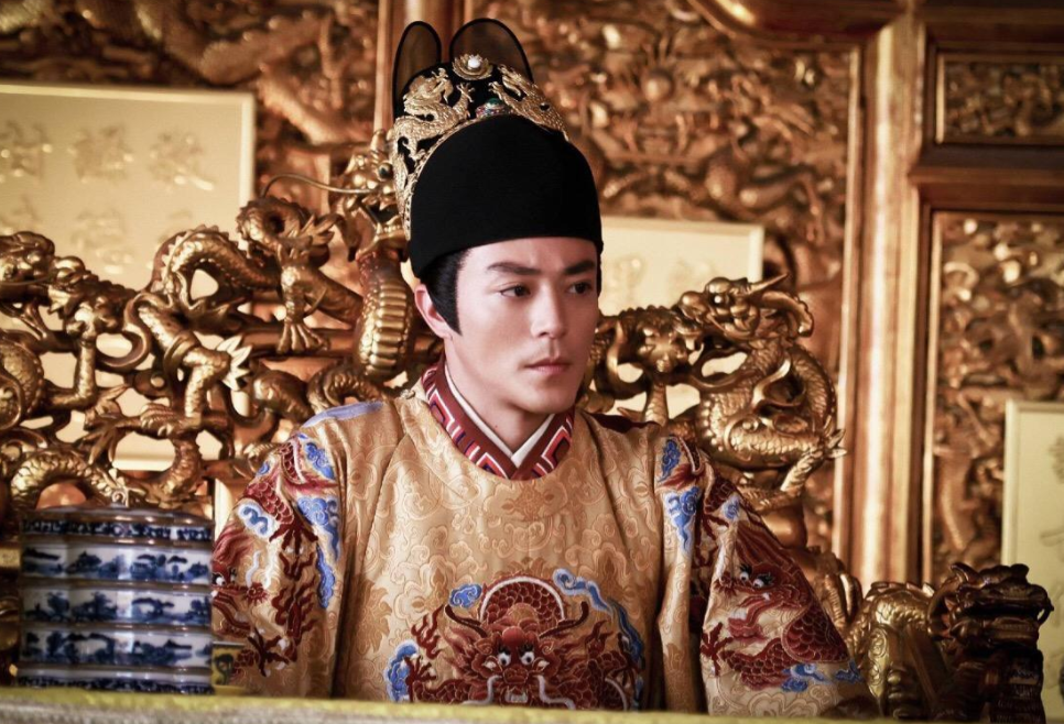 1457年，朱祁镇刚刚通过“夺门之变”回到皇宫，面对重新掌权的局势，他果断做出了