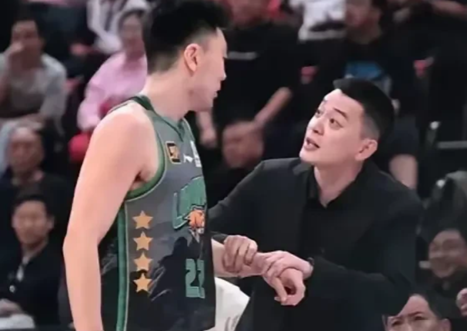 深圳主场93:100不敌辽宁遭8连败，不出意外！接下来或引发连锁反应有五。

1