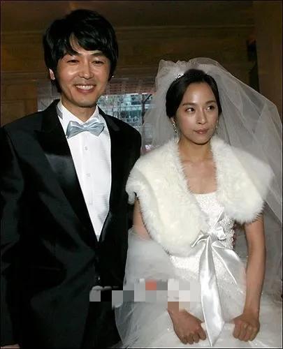他是韩剧冷门帅哥,却在现实中娶小16岁娇妻,成了爱情大赢家。(韩剧里帅帅的男主叫什么)-第7张图片-九妖电影 他是韩剧冷门帅哥,却在现实中娶小16岁娇妻,成了爱情大赢家。(韩剧里帅帅的男主叫什么)-第7张图片-九妖电影