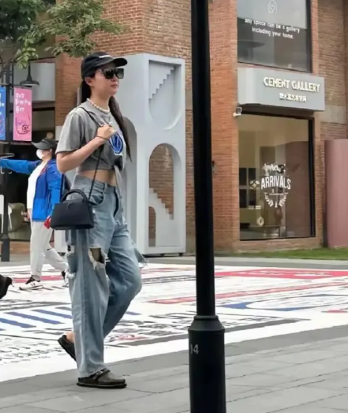 刘亦菲最新路人照什么水平
