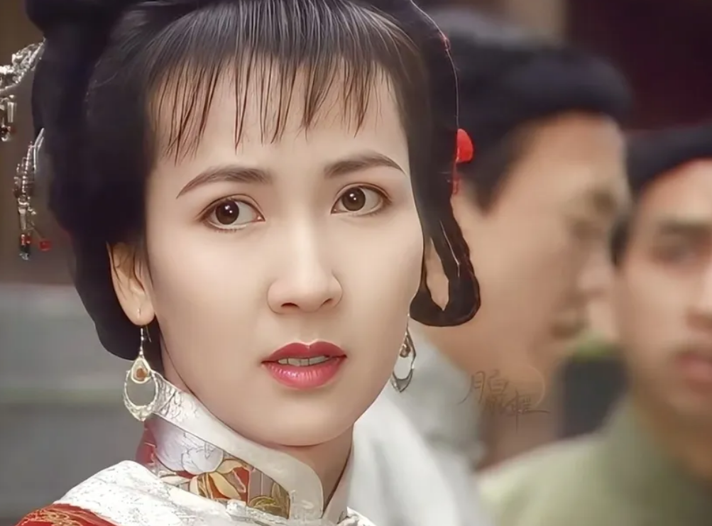 陈美琪才貌双全，当年也遭到了婚姻的背叛，她年轻时的颜值和演技换到现在，绝对都是扮