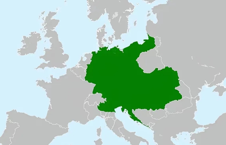 其实别说德国，我们今天处境跟一战前的🇩🇪很像！空有强大的工业实力却缺乏资源（