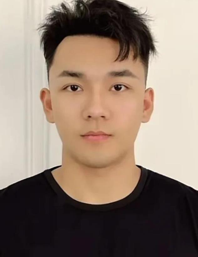 25岁模特杨泽琪家属最新发声！表姐“古德牟宁”称:杨泽琪还未与家人见面。
 
感