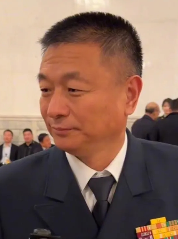 8 人被罢免全国人大代表职务，这消息真是令人震惊！