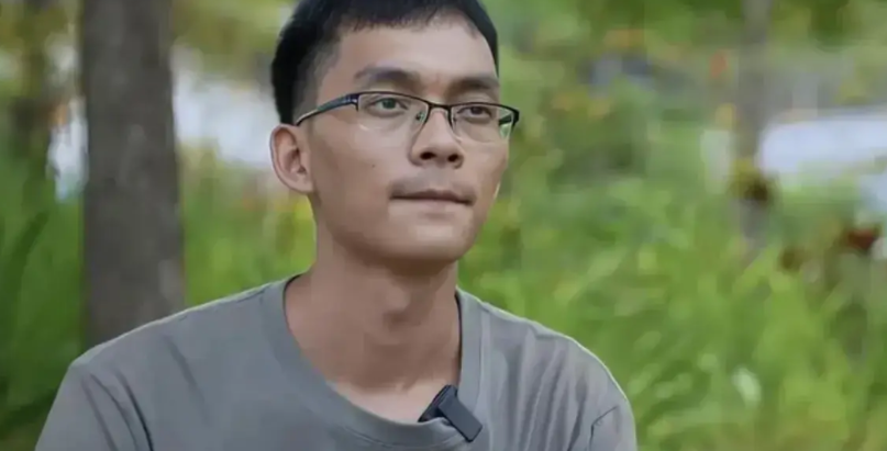 唐尚珺大学危险了！唐尚珺学习方法大错特错
唐尚珺近日录视频表示，计算机编程中的 