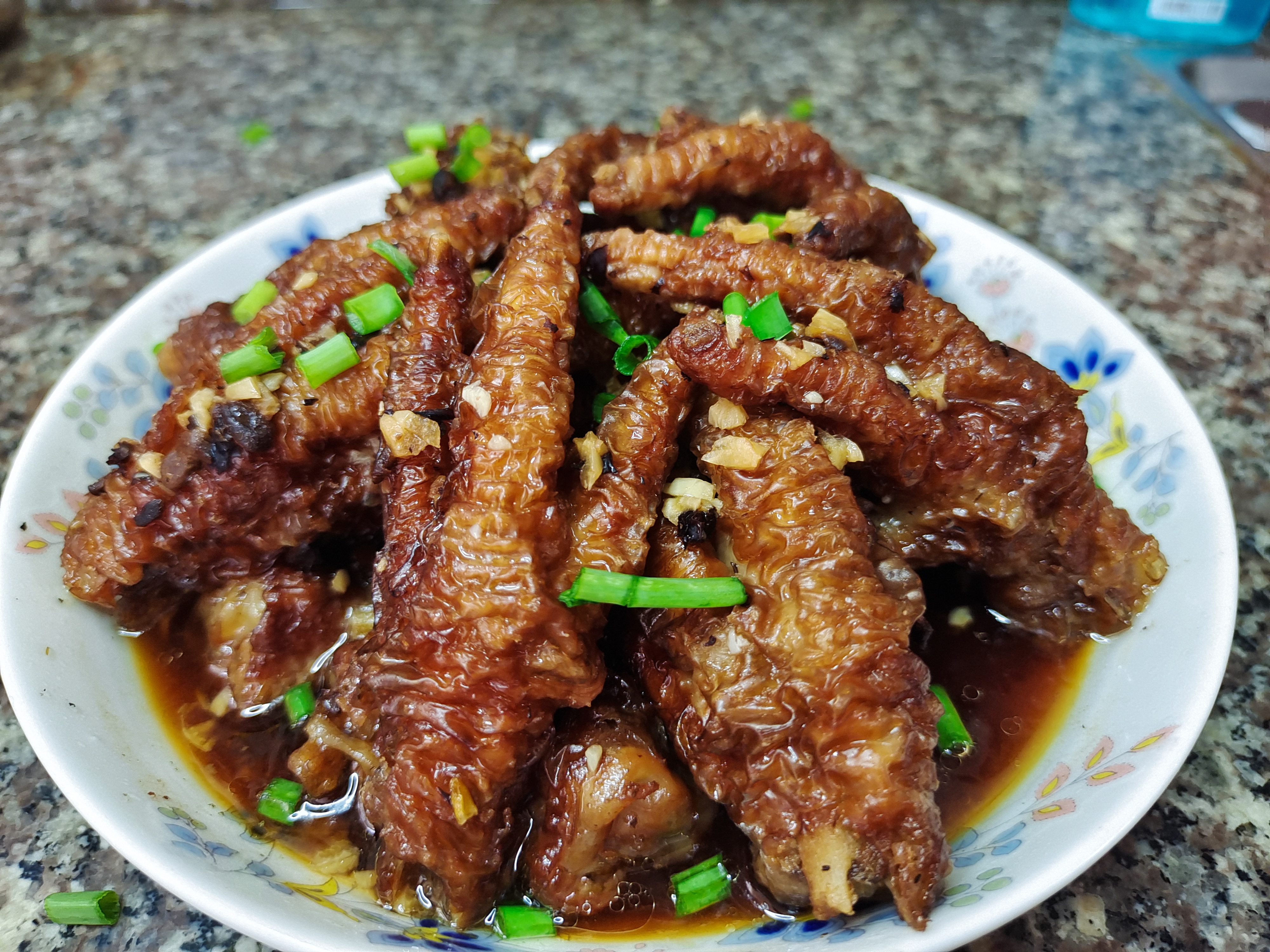 凉拌猪心和虎皮鸡爪