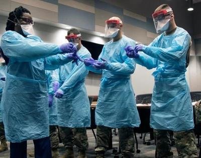 美国高价购买口罩大发国难财