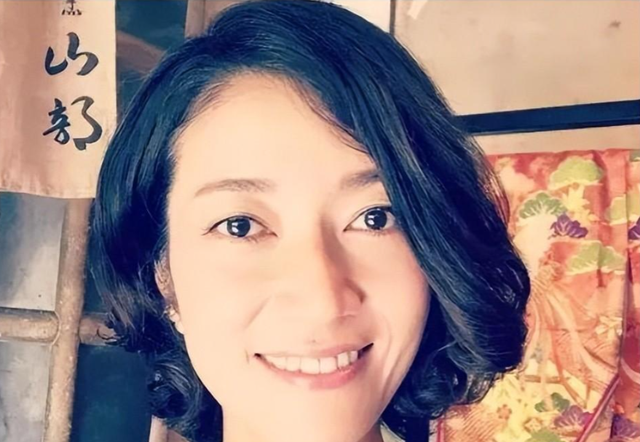 她是日本人,在中国跑龙套10年,靠《伪装者》爆火,丈夫是中国人(伪装者中日本女人)-第3张图片-九妖电影 她是日本人,在中国跑龙套10年,靠《伪装者》爆火,丈夫是中国人(伪装者中日本女人)-第3张图片-九妖电影