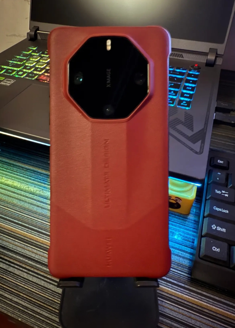 今天看完华为发布会就把Mate60非凡大师升级到了纯血鸿蒙，也就是Harmony